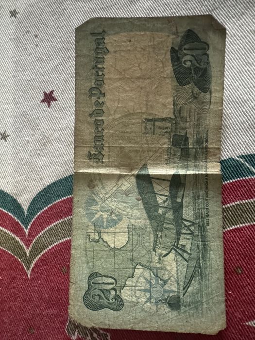 Notas antigas em bom estado