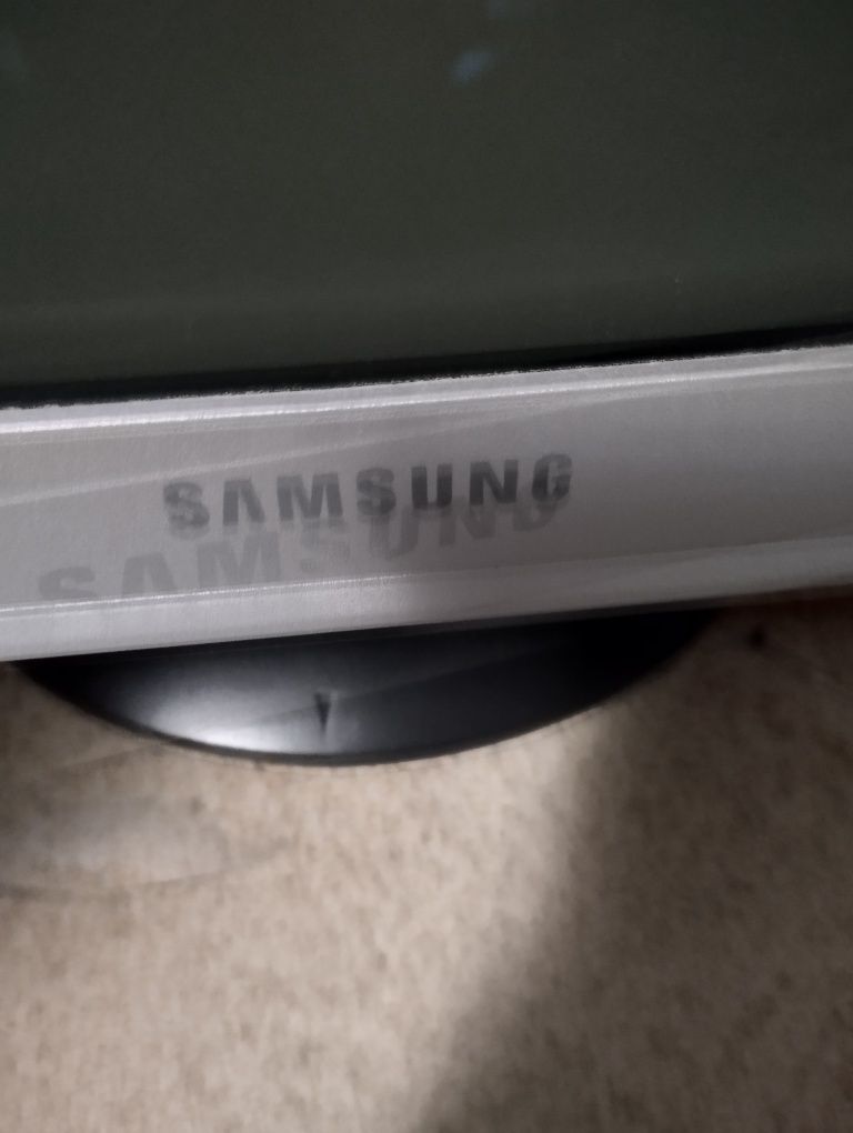 Vendo monitor Samsung