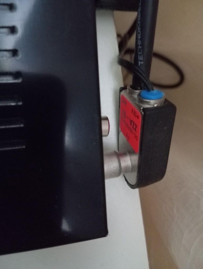 Telewizor Samsung 32cale, antena i dekoder