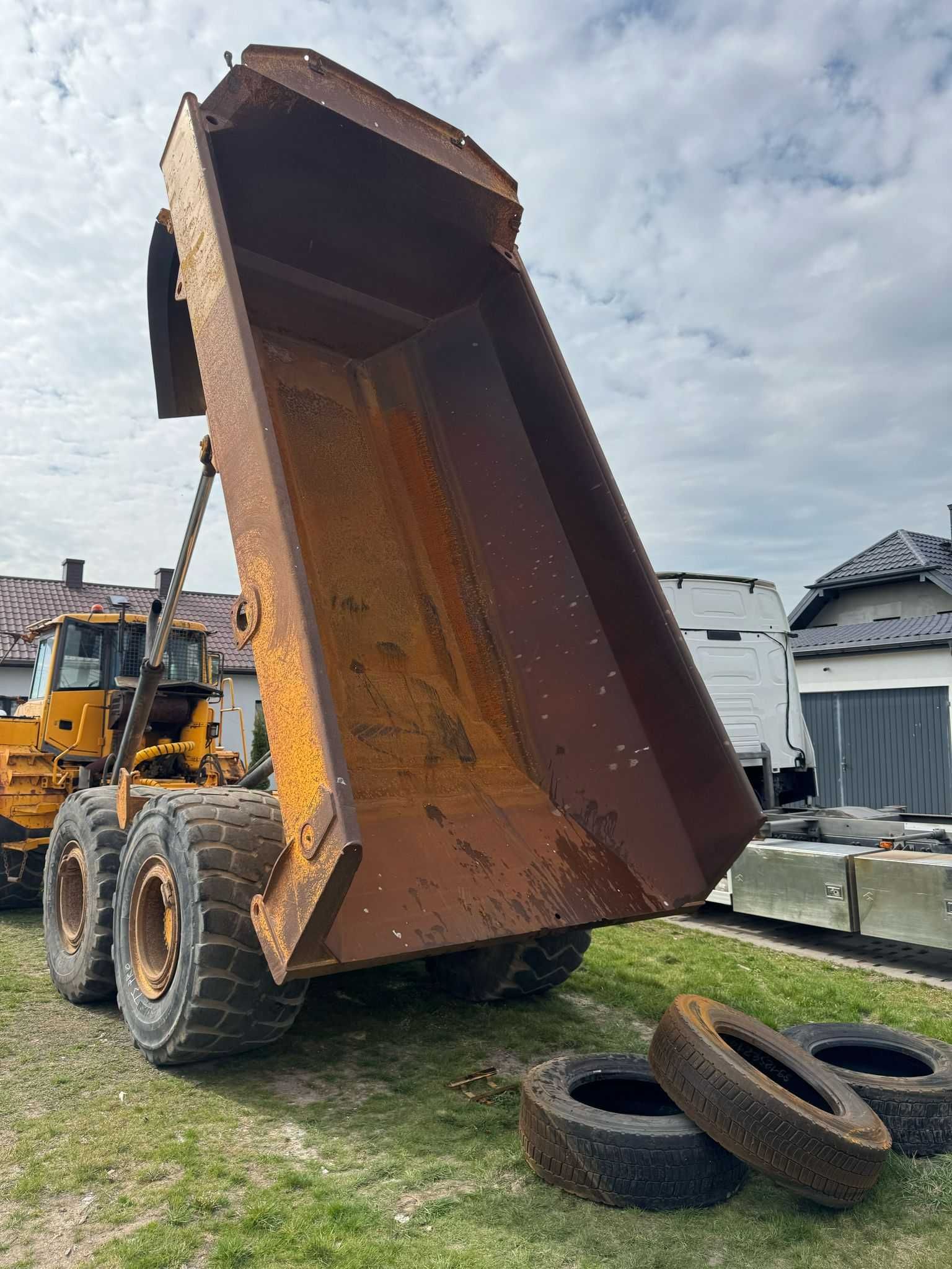 Будівельний самоскид Volvo A30 D