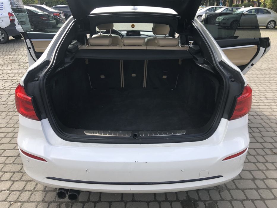 BMW 330 Gran Turismo