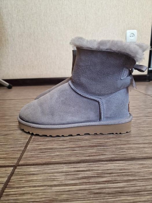теплі, повністю натуральні угги UGG,