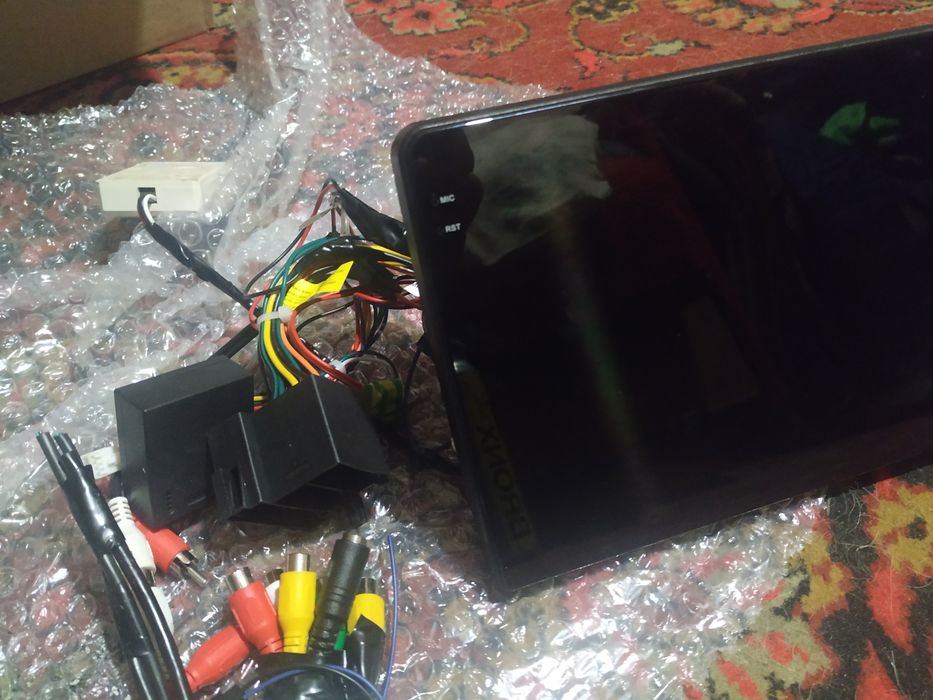 Автомобильный магнитофон сенсорный