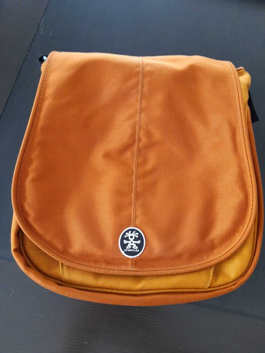 Mochila Crumpler nova para portátil ou tablet