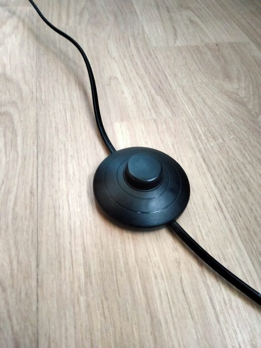 Lampa trój nożna. Stojąca. Retro