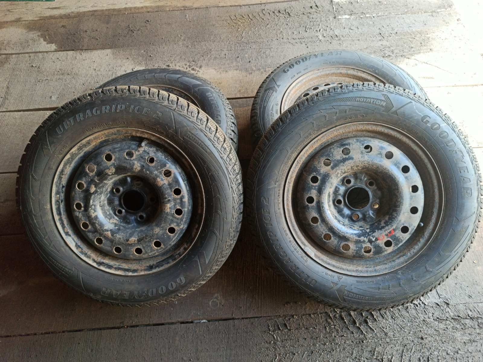 Шини,резина,диски,колеса Goodyear Ultra grip Ice2, 215/65 R16 98T