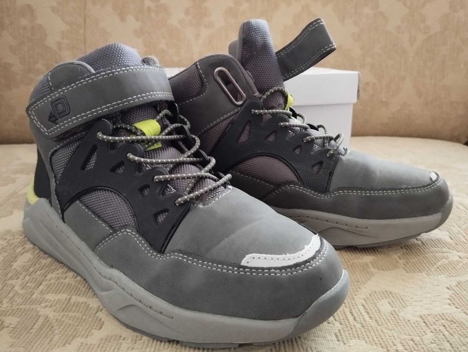 Dziecięce buty zimowe firmy CoolClub rozmiar 36.