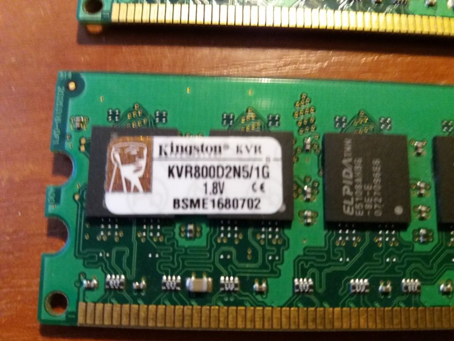 Память Kingston 1 GB DDR2 800 MHz PC2-6400 (работает / не работает)