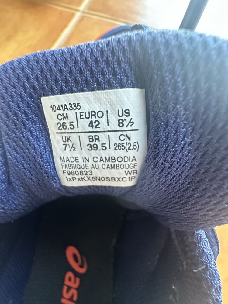 Кроссовки для тенниса Asics б/у