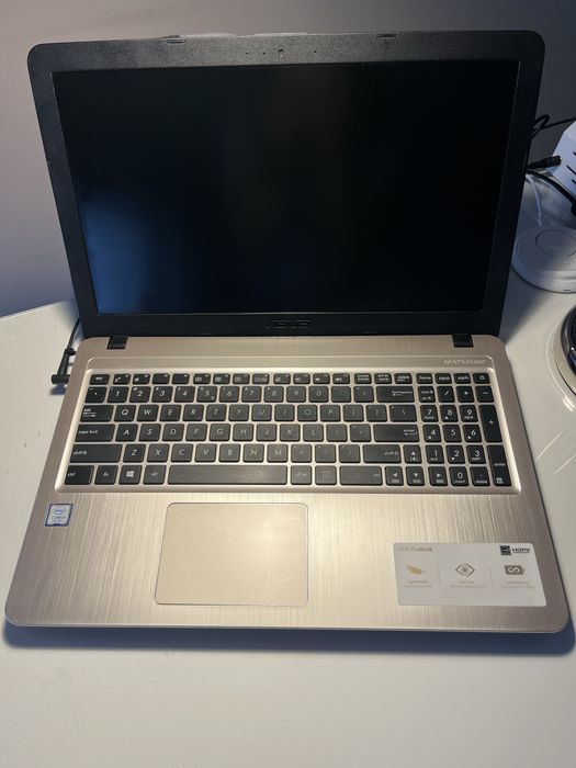 Laptop ASUS VivoBook R540UA-DM1783T złoty