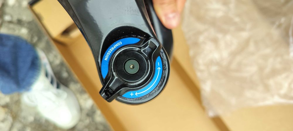 rock shox yari rc 150mm nova