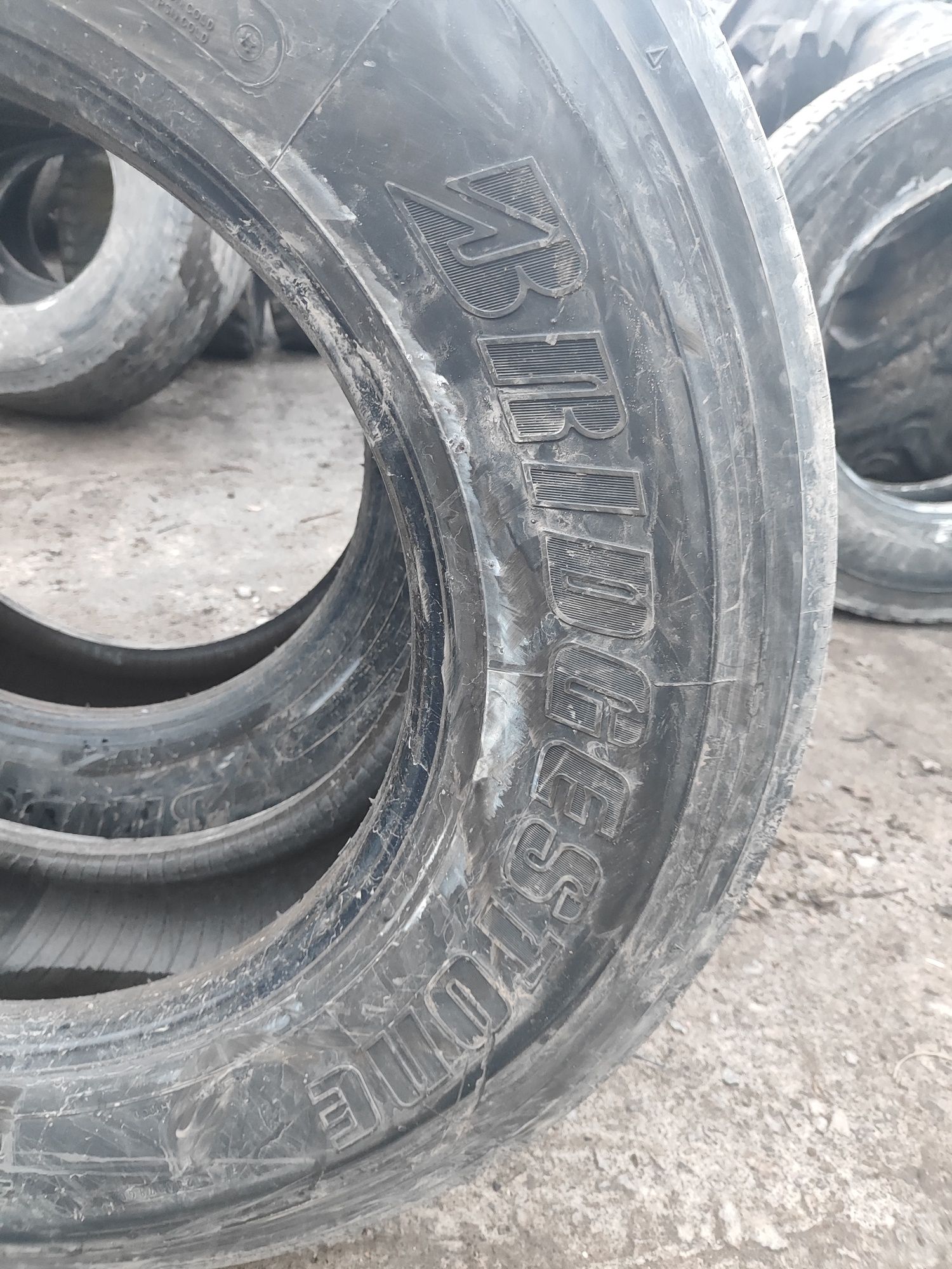 Шины Bridgestone 315/70 R22.5 руль Цену уточняйте