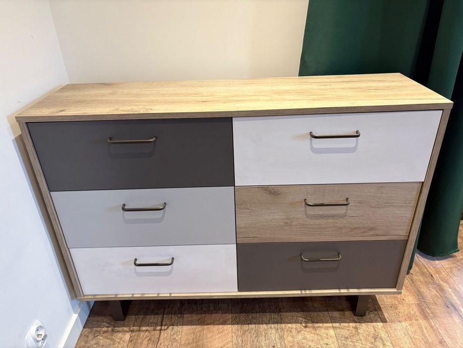 Komoda loftowa kolorowa