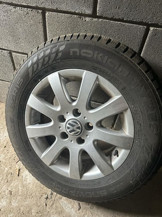 Зимова гума Nokian 205/65/r15