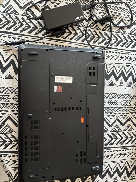 Portátil Packard Bell TE11HC