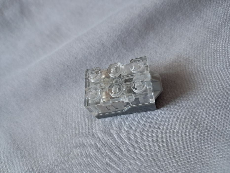 Świecący klocek lego oryginalny