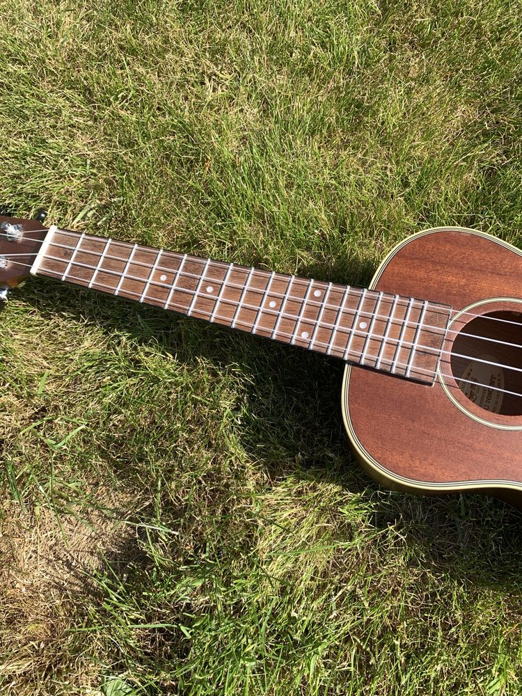 UKU 701C NT ukulele koncertowe