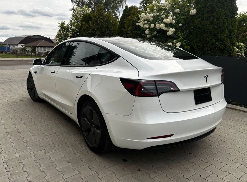 Tesla Model 3 2023
