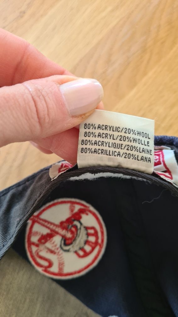 Czapka z daszkiem bejsbolówka NY Yankees. Granatowa