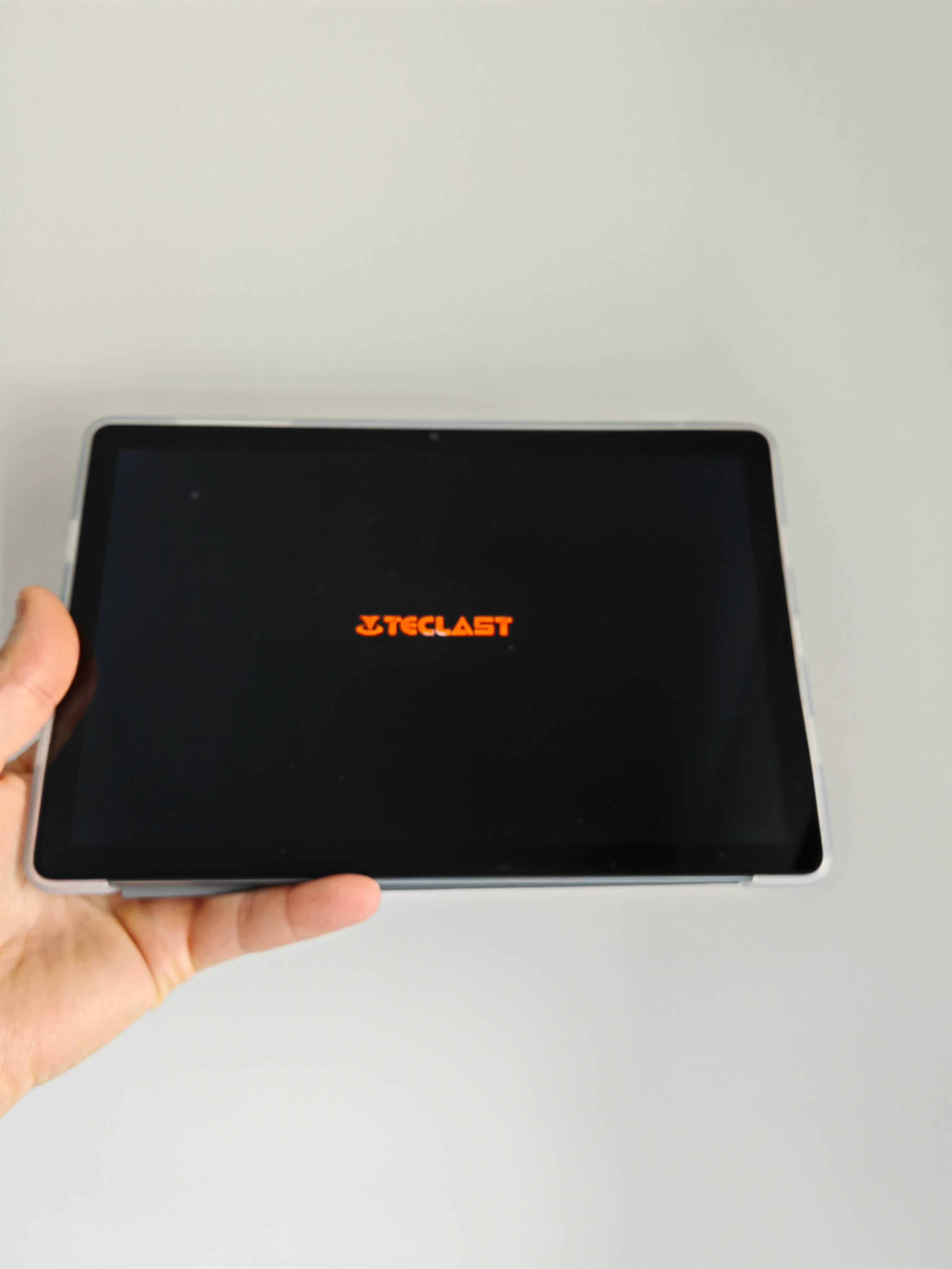 Tablet Teclast M50 com teclado
