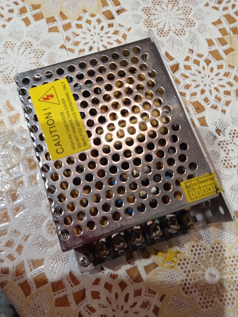 Блок живлення,модель НТР 12 V 60 w.