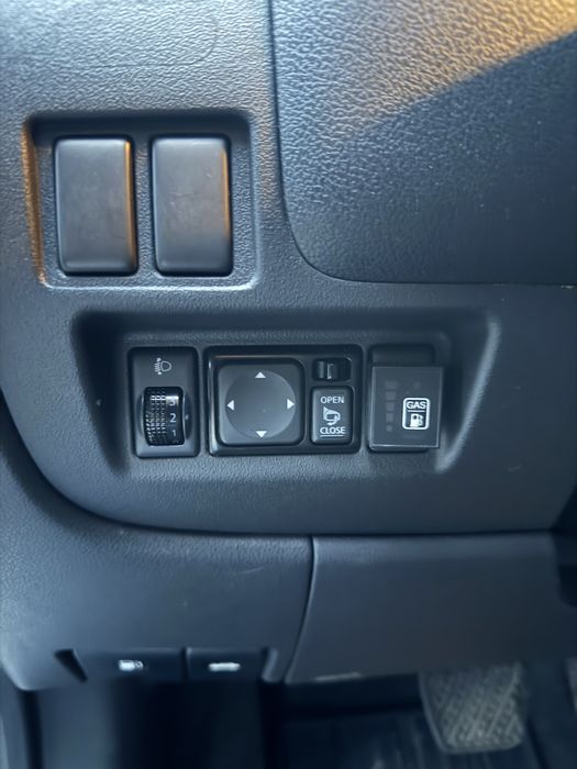 Nissan Micra 1.2 газ/бензин 2015 рік