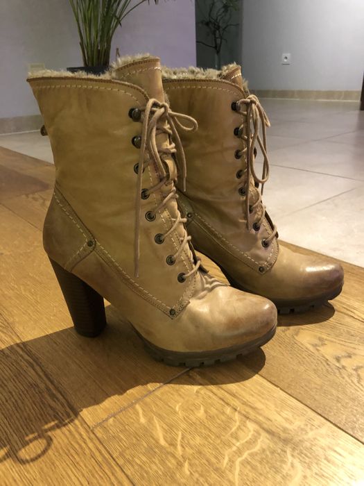 Botki ocieplane CCC skóra wiązane obcas 39