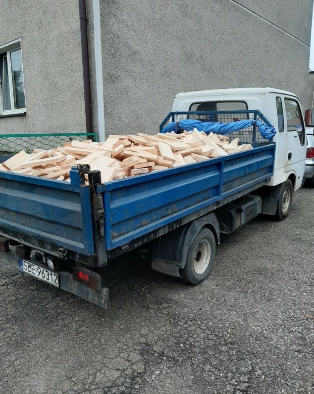 Drewno Rozpalkowo-Opalowe czyste ,suche szybkie terminy  DOSTAWY