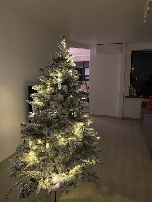 Преміальна лита ялинка засніжена urbantree