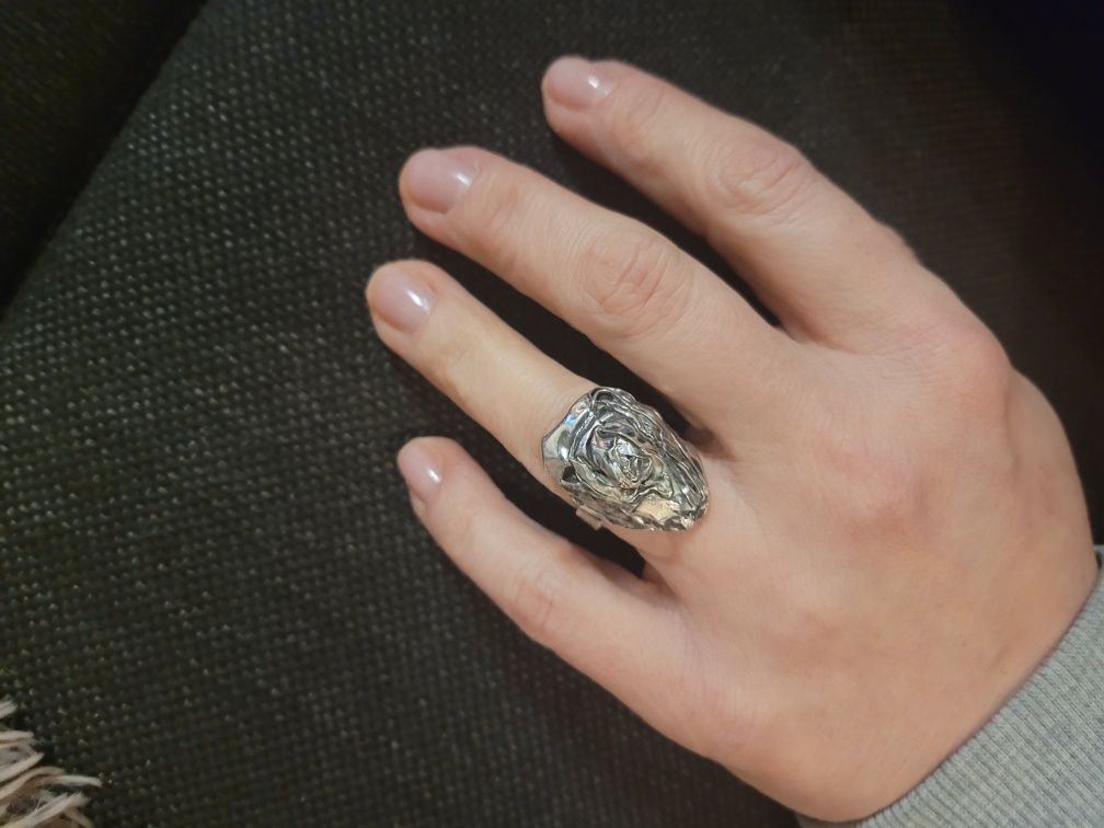 Srebrny duży regulowany pierścionek