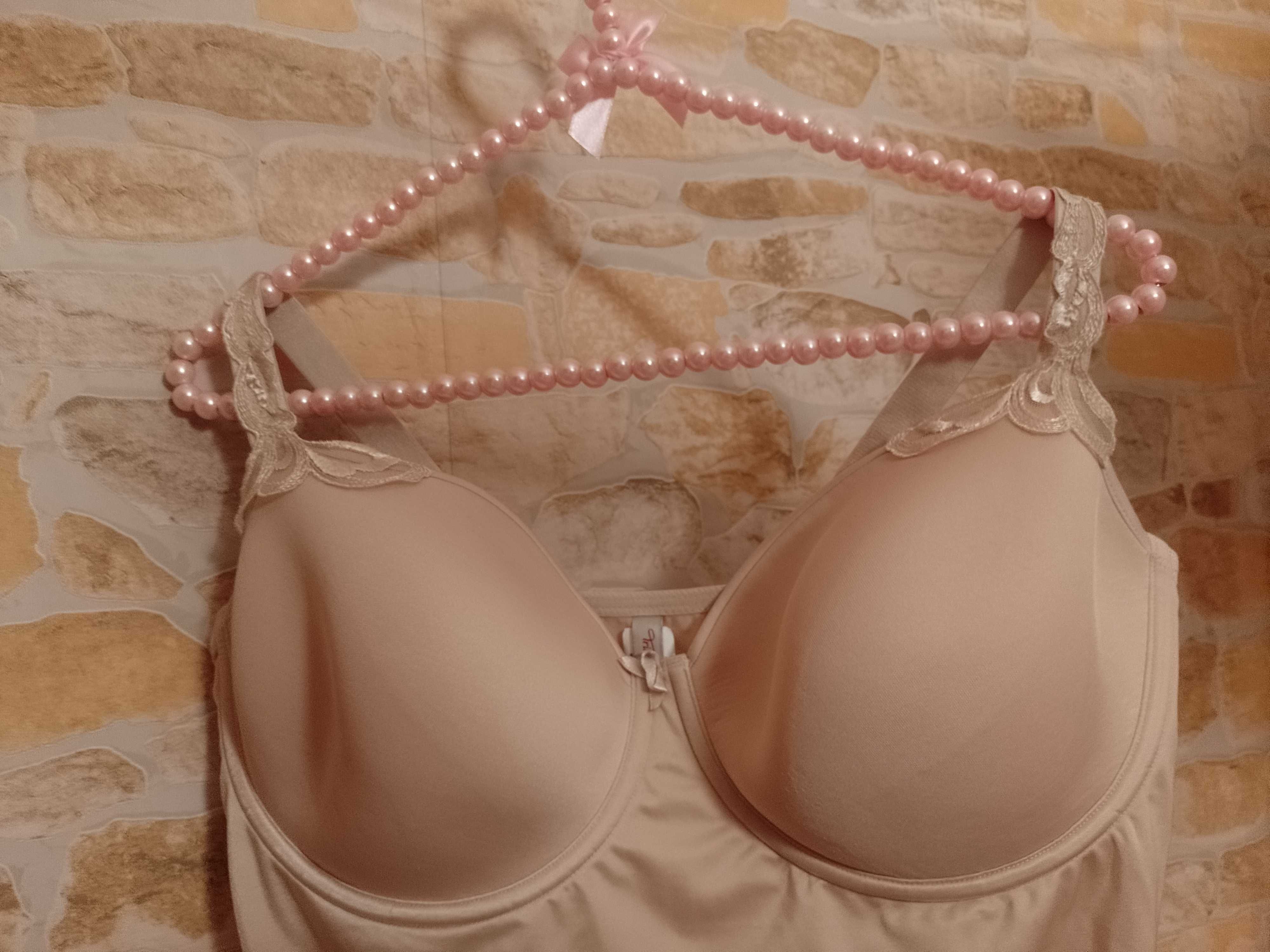 (85E) Triumph/ Ekskluzywne body modelujące z Londynu