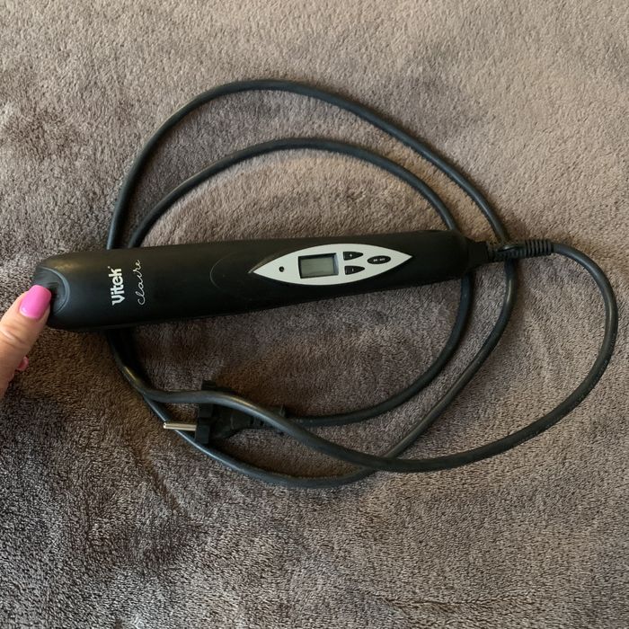 Выпрямитель для волос , утюжок Vitek Claire