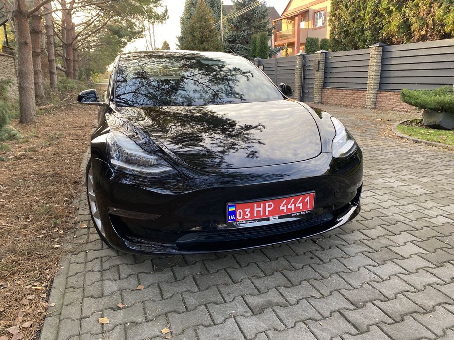 Продам Тесла модел 3