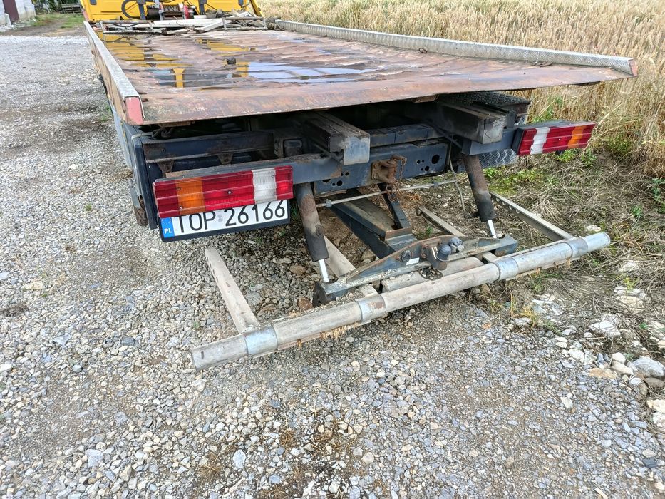 Sprzedam lawetę Mercedes Atego zajerestrowany jako specjalny