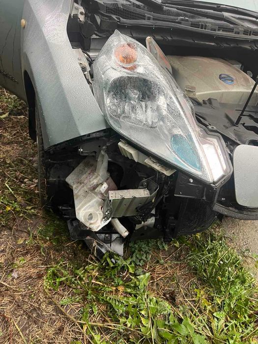 Продам Nissan Leaf після ДТП