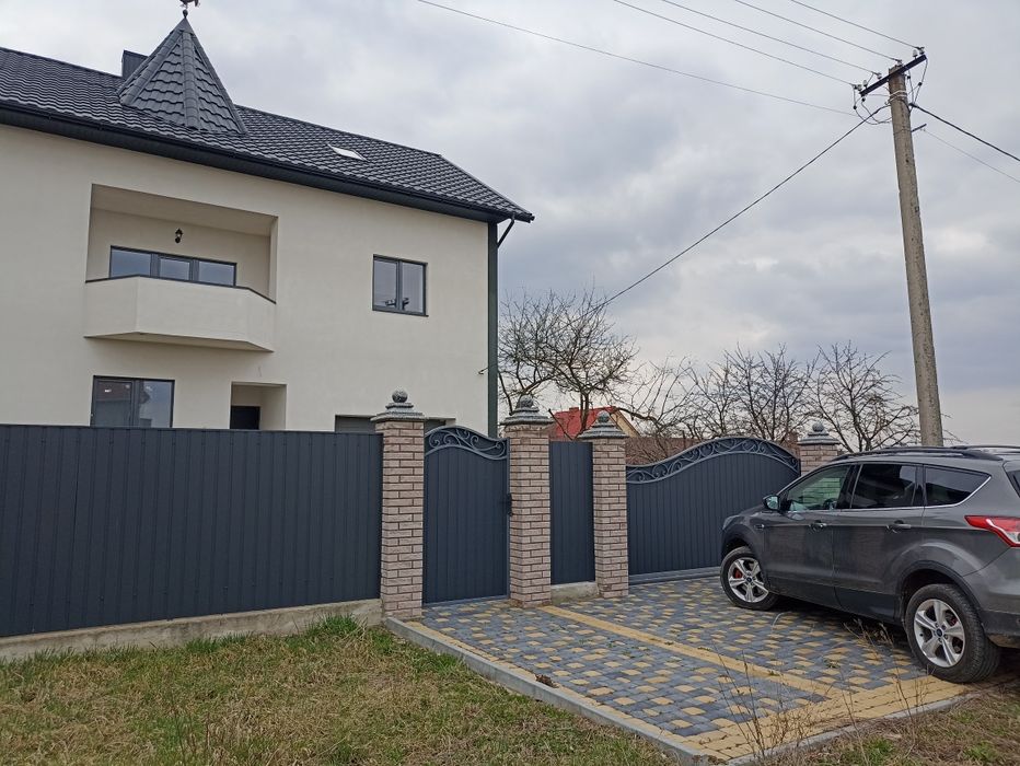 Новозбудований будинок