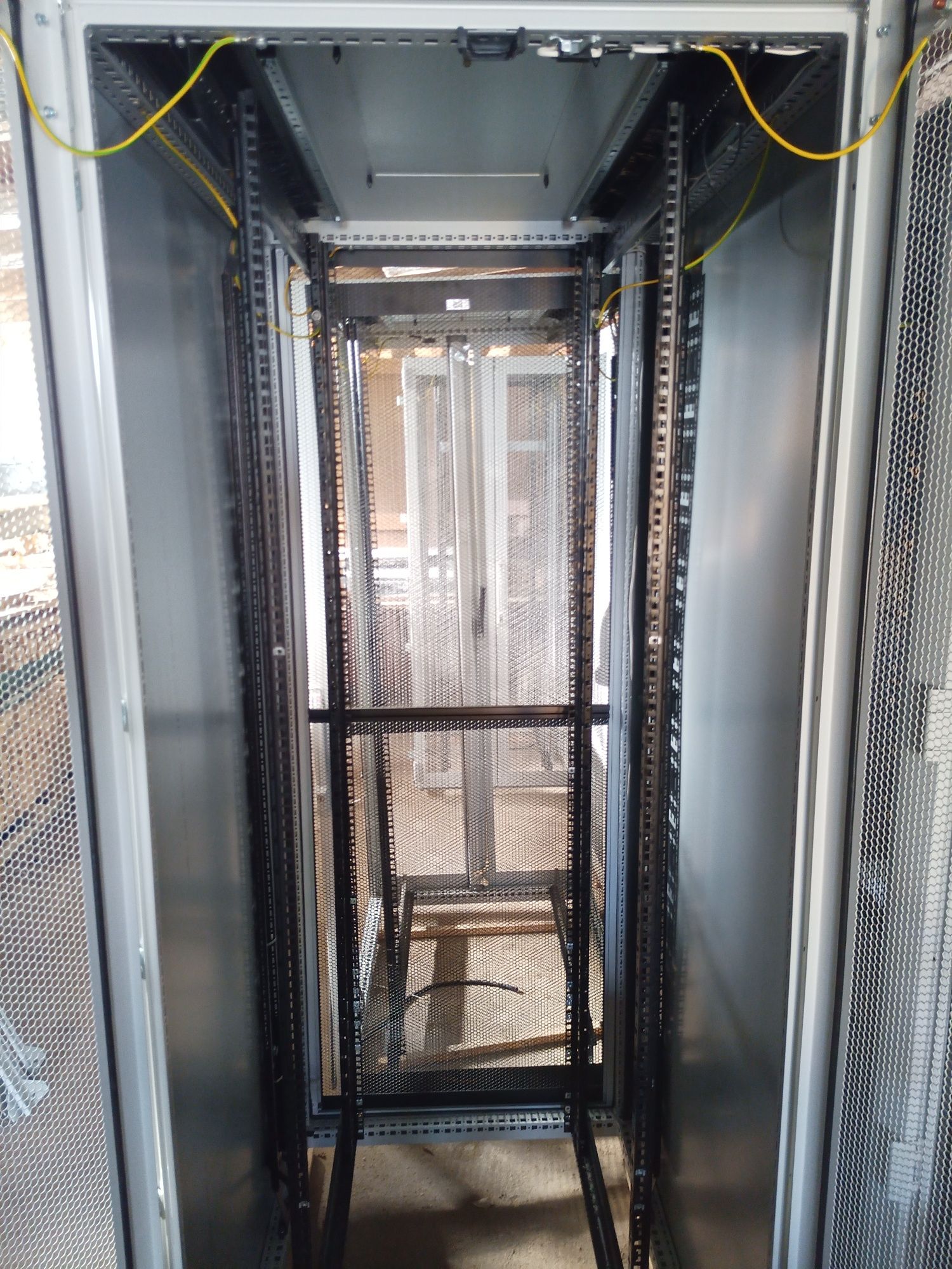 Szafa rack  RITTAL 42U 800x2000x1000
