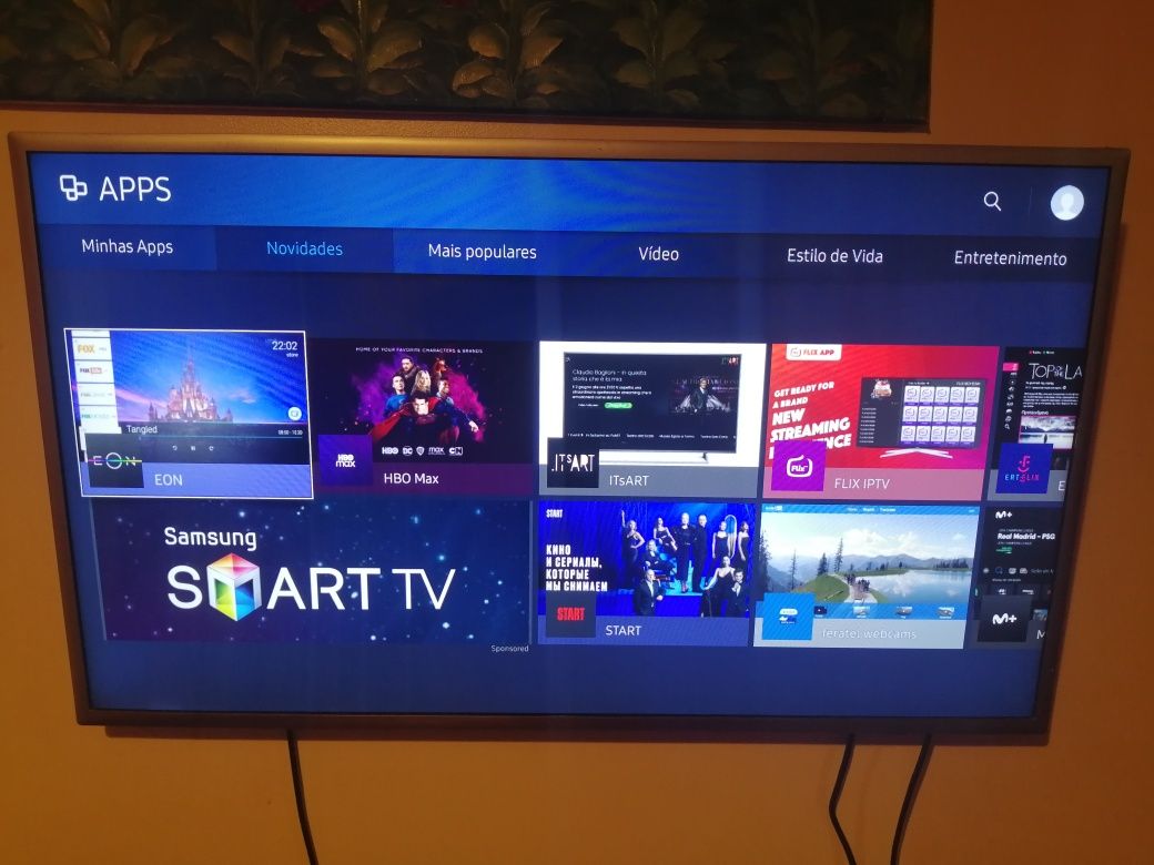 Smart TV Samsung (UE40K) ecrã partido