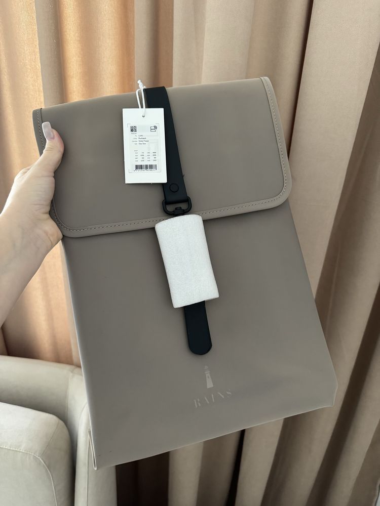 Рюкзак водонепроникний rains backpacks бежевый