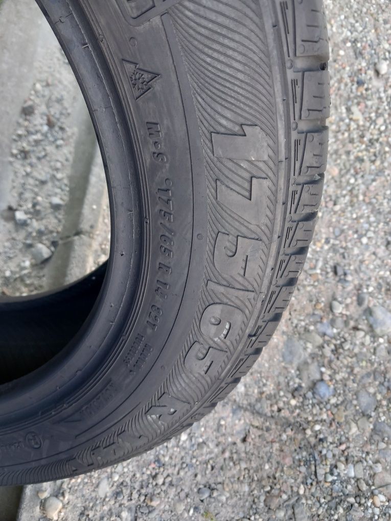2x Opony Używane Całoroczne 175/65R14 Semperit