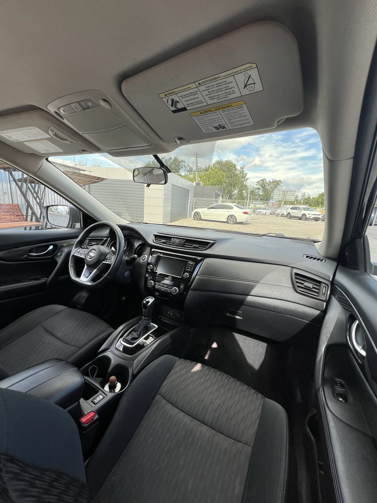 Продам Nissan Rogue SV