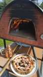 Włoski piec do pizzy opalany drewnem "pizza party"