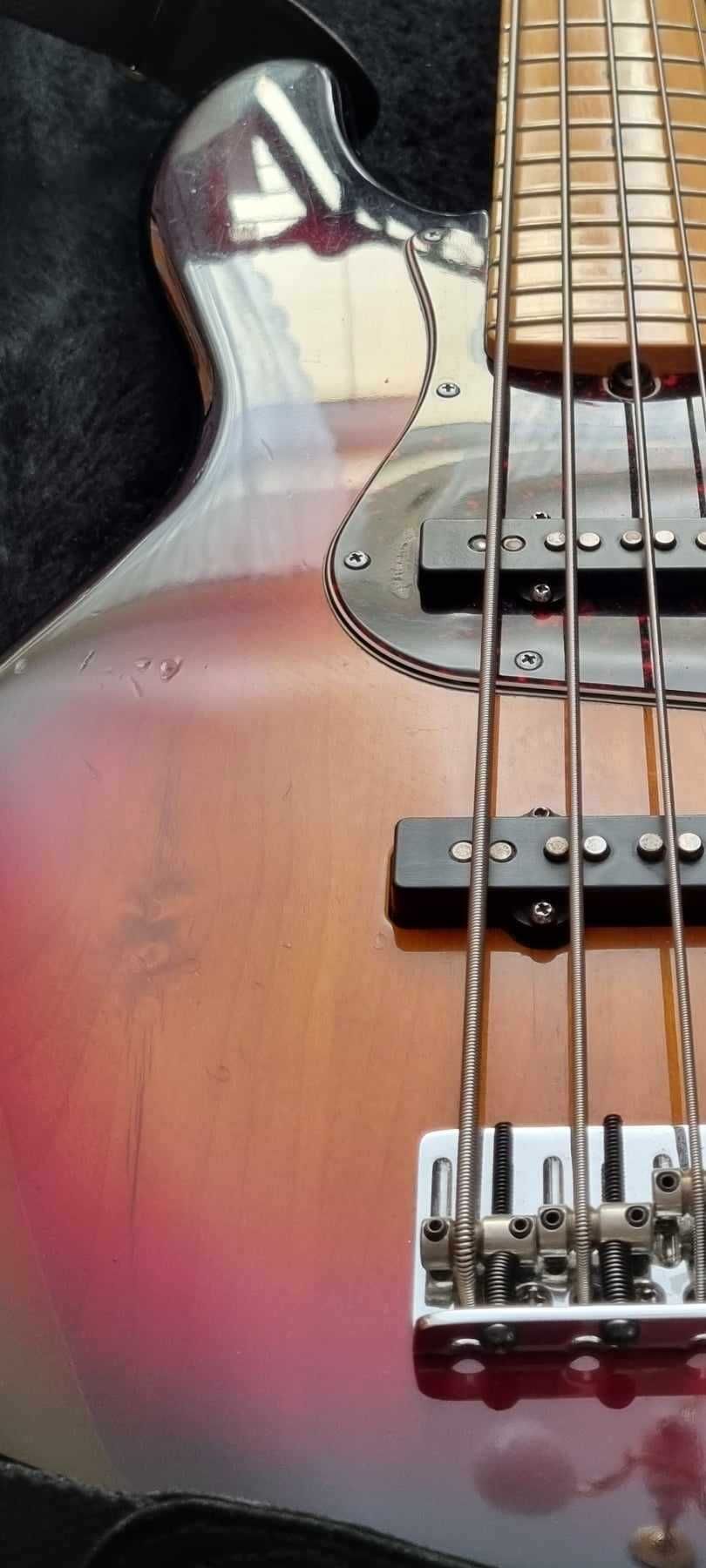 Fender Jazz Bass American Deluxe V