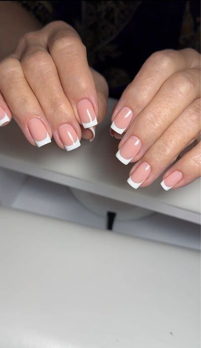 Манікюр на Ревуцького. Дарницький р-н