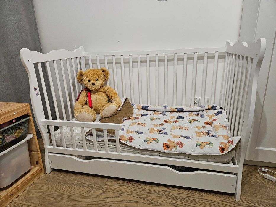 Białe Łóżeczko dziecięce niemowlęce 120x60 cm z funkcją sofy