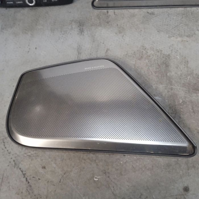 Zaślepka maskownica głośnika Bang &amp;Olufsen A6 C7 4G0035420B