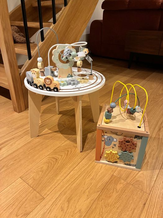 Stoliczek i kostka do zabawy