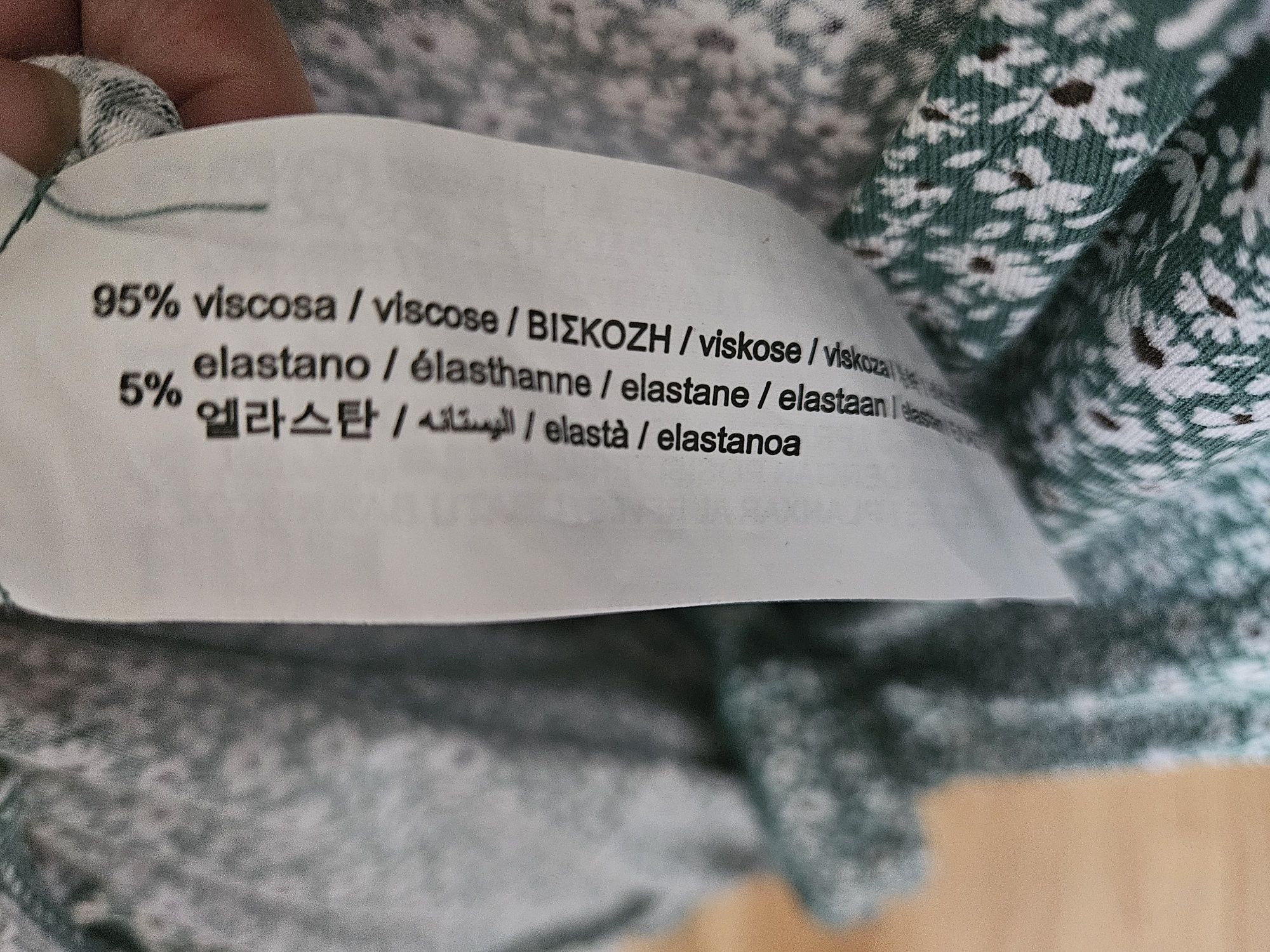 Sukienka w kwiatuszki s