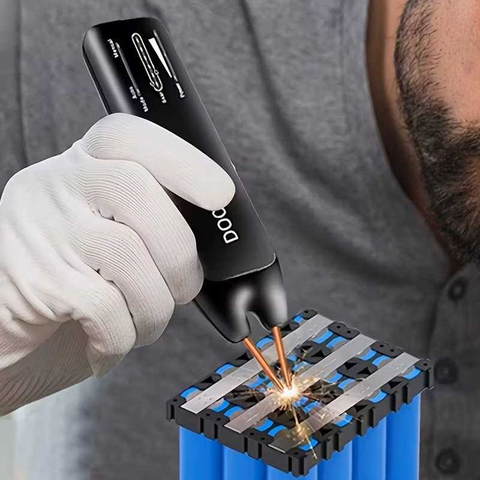 Аппарат точечной сварки для литиевых аккумуляторов.