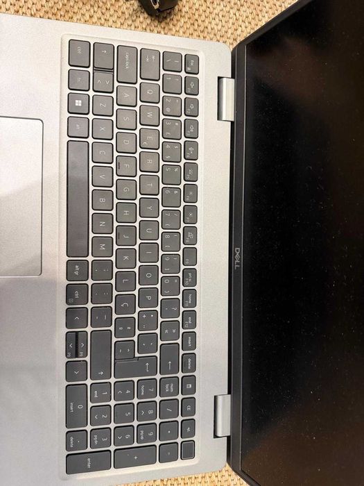 Computador Dell Precison 3571